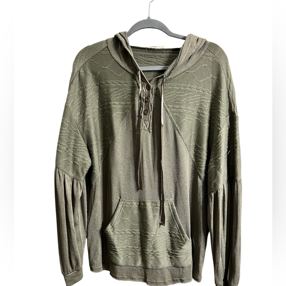 Listicle Women’s Green Hoodie Top